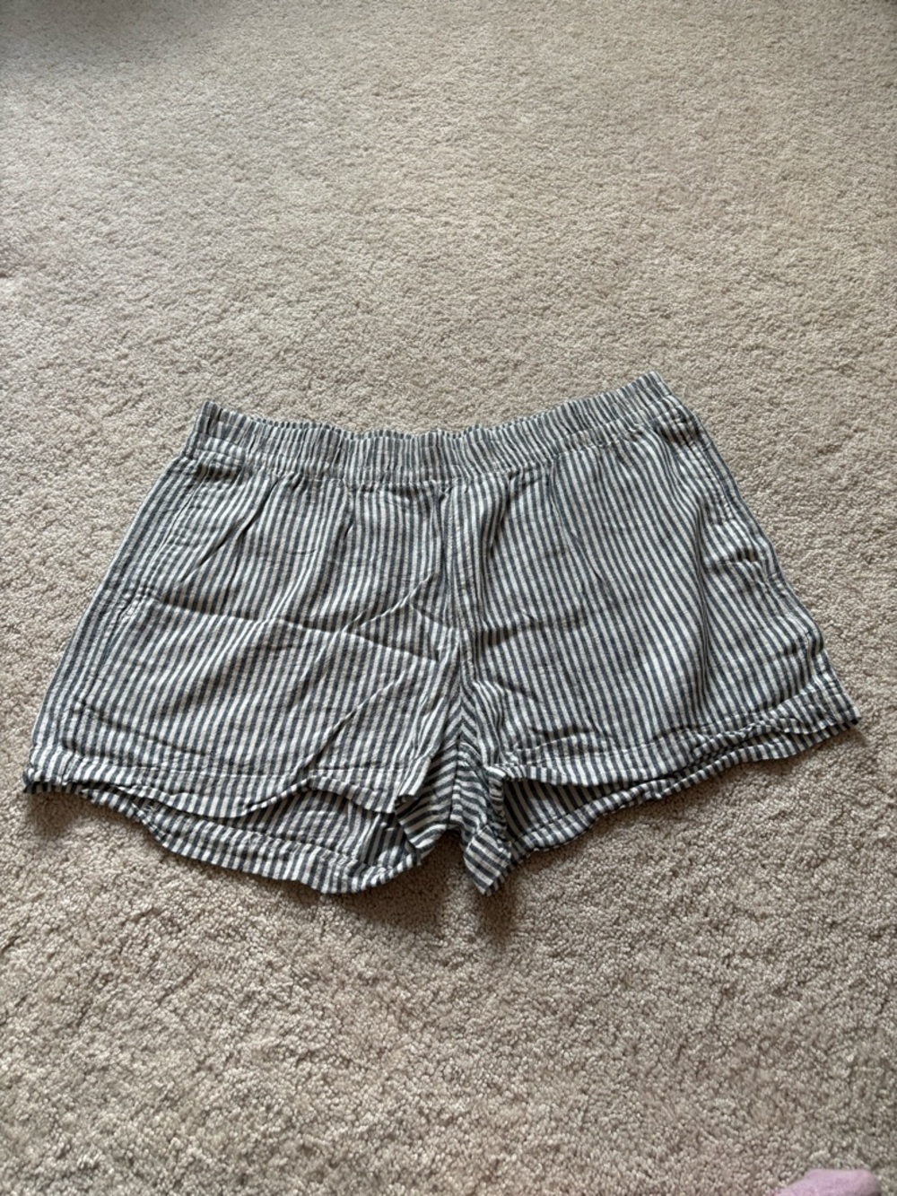 Old Navy Striped Women's Shorts